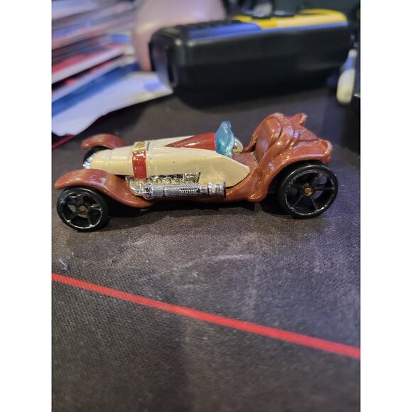 2014 Hot Wheels Star Wars Obi-Wan Kenobi Brown & Cream Die-Cast Tribute Car - Picture 4 of 5